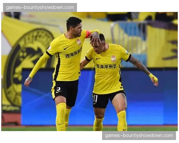 青岛西海岸门将刘世博仅三次扑救，低级失误导致丢球